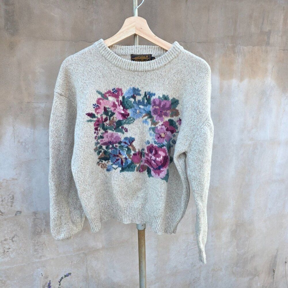 Eddie Bauer vintage 85 % wool sweater